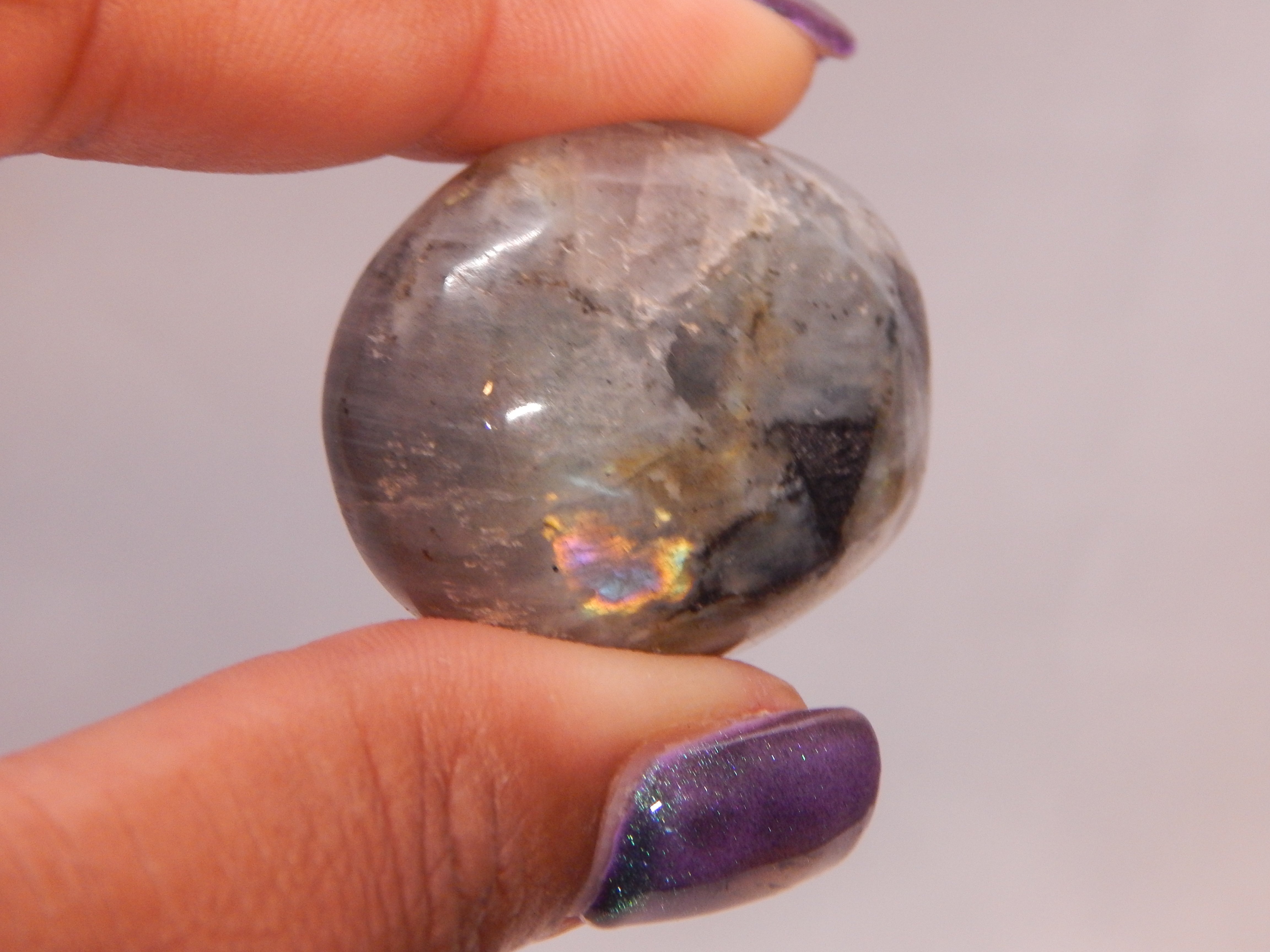 Labradorite Rounded Palmstone - Light Gray