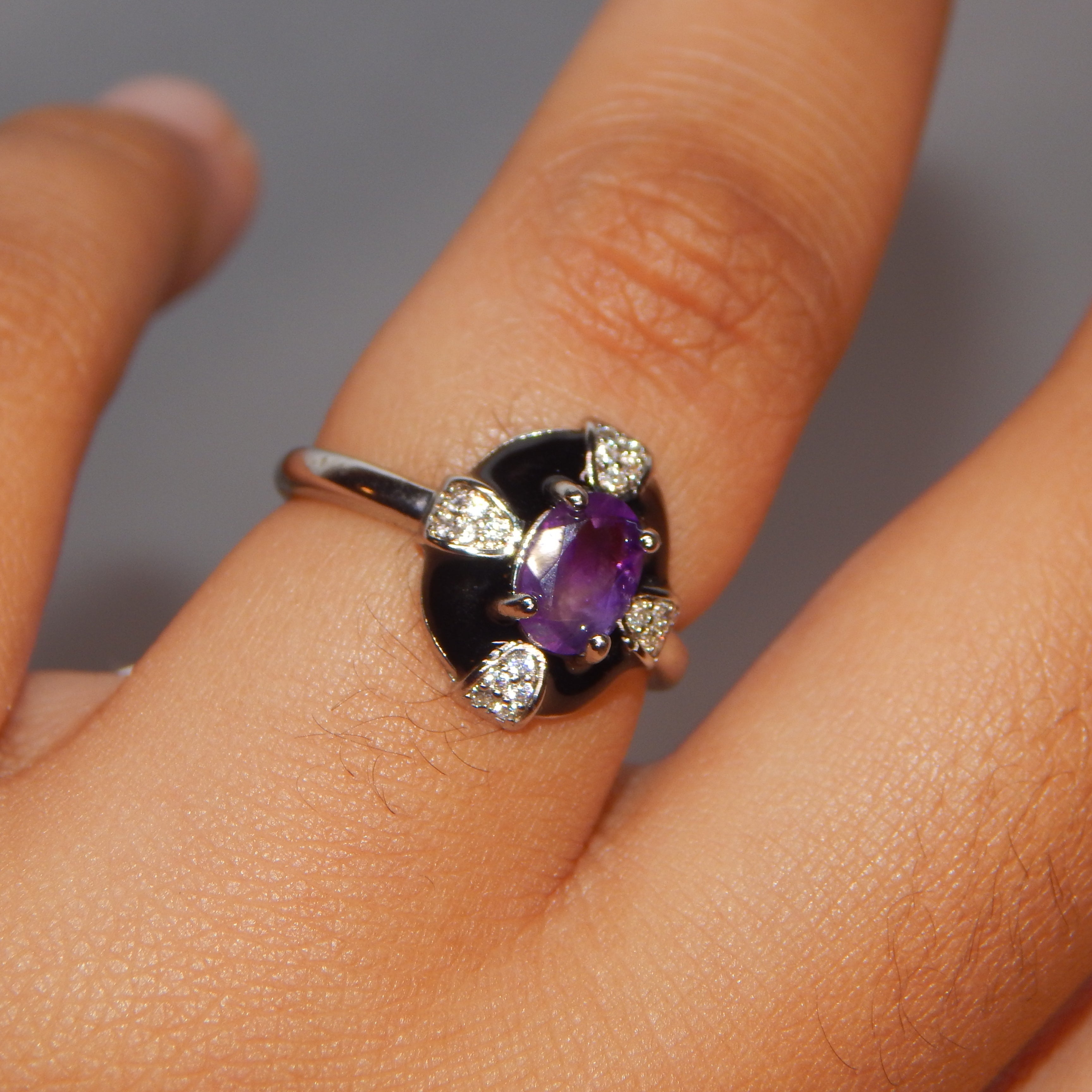 Amethyst Oval Ring in black - Adjustable