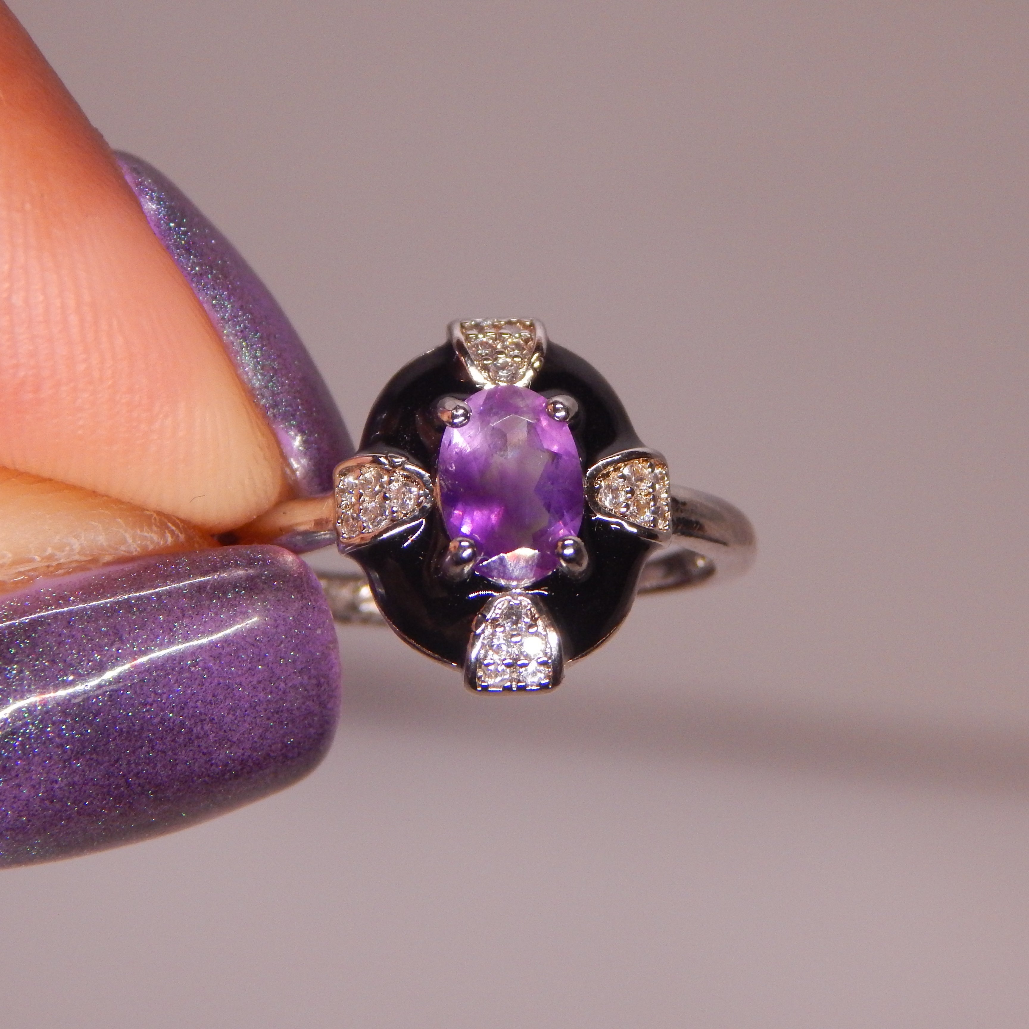 Amethyst Oval Ring in black - Adjustable