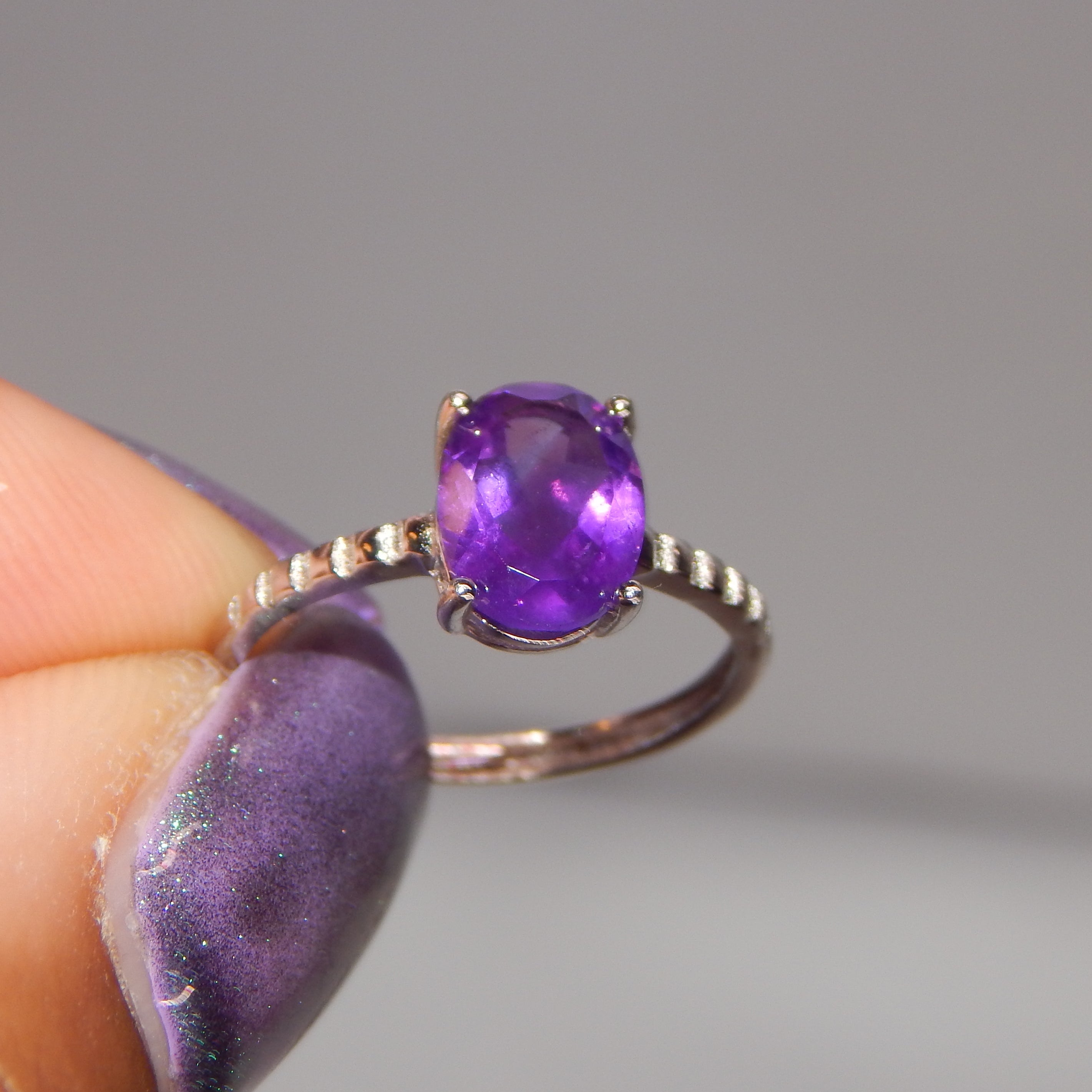 Purple Moissanite Oval Ring - Adjustable Silver (S925) band/Lab-created stone