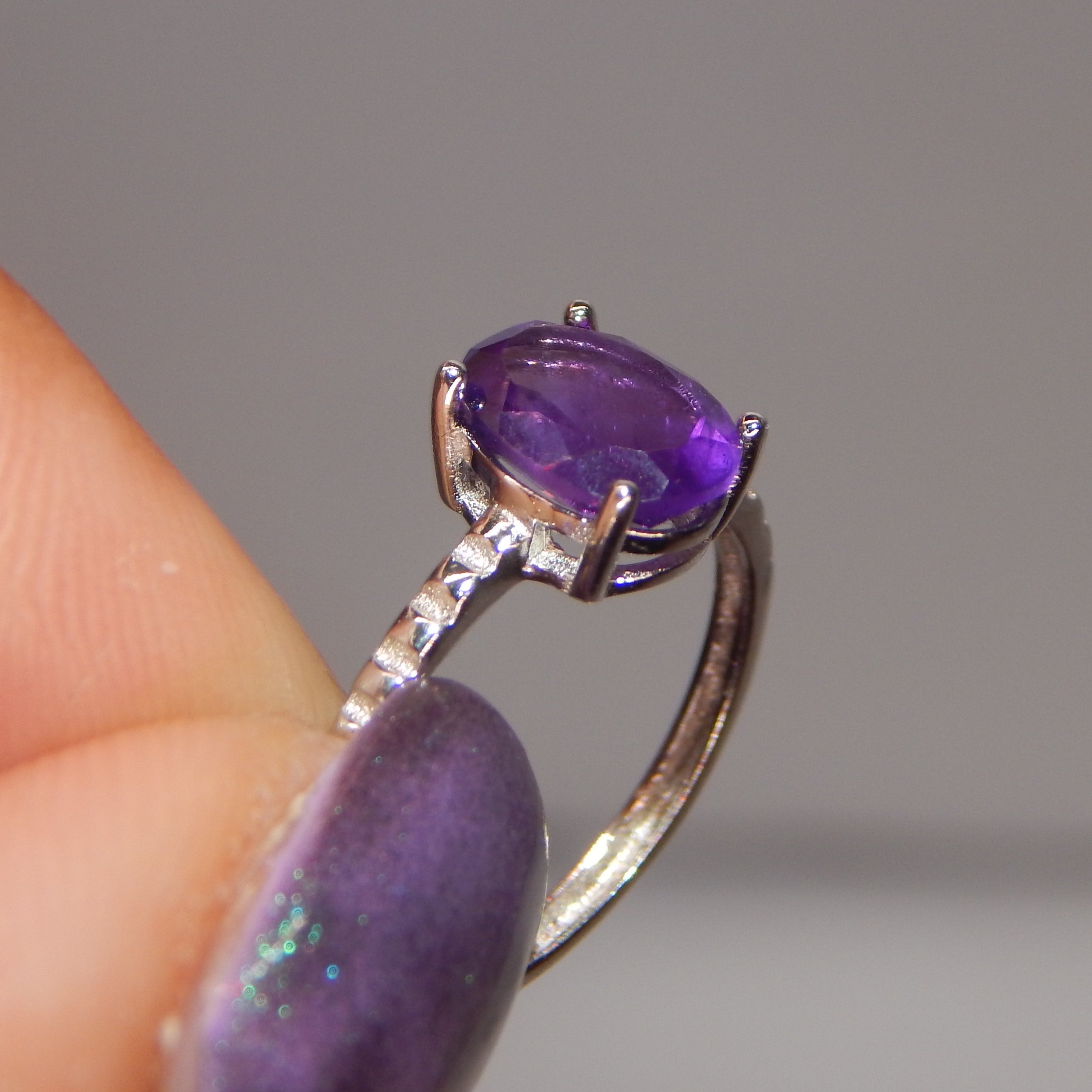 Purple Moissanite Oval Ring - Adjustable Silver (S925) band/Lab-created stone