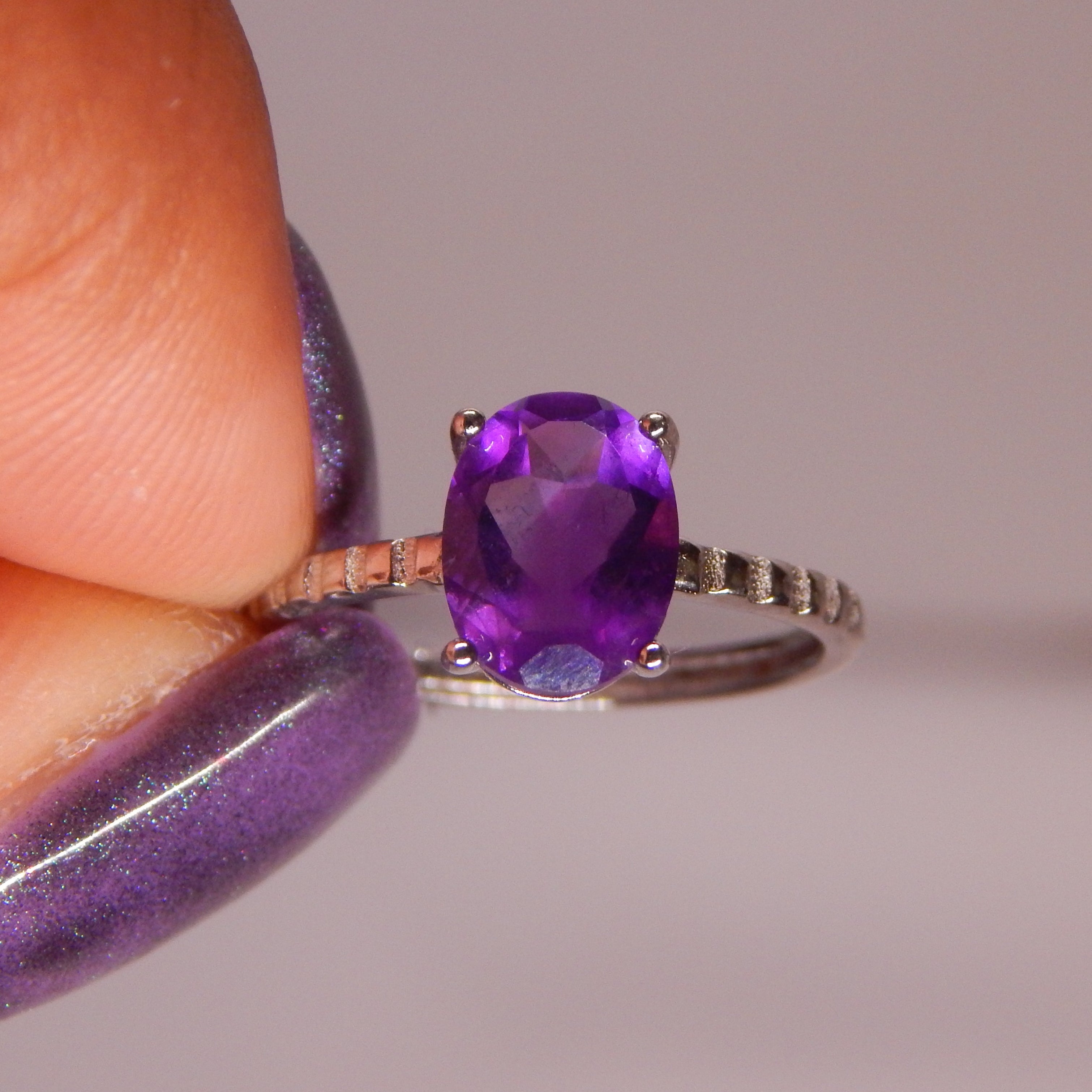 Purple Moissanite Oval Ring - Adjustable Silver (S925) band/Lab-created stone