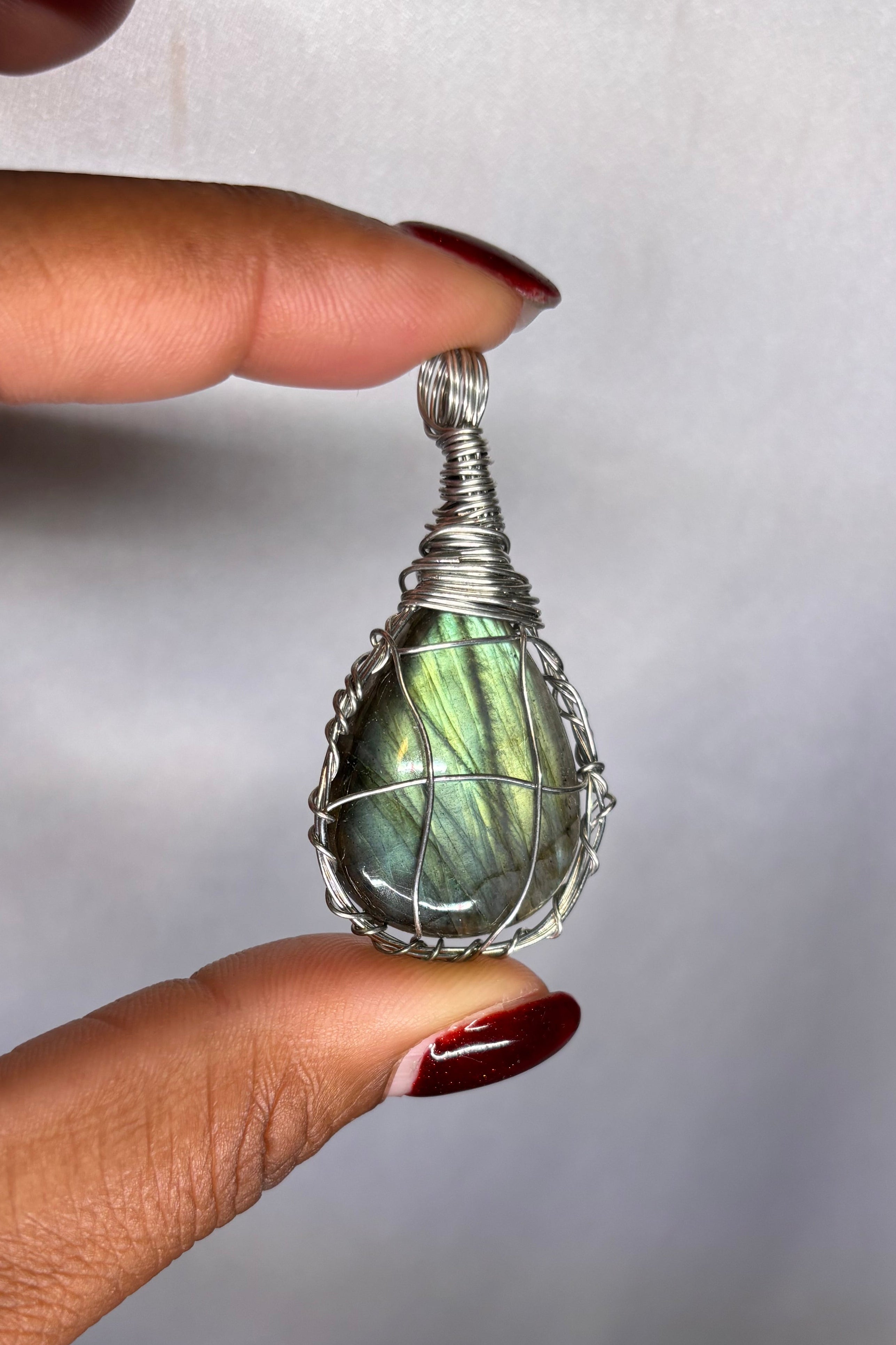Copper-wrapped Labradorite Pendant (silver-plated copper)